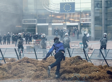 Das Europaparlament wird belagert. Am 1. Februar demonstrierten Landwirt:innen in Brüssel