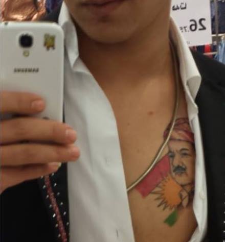 Selfie mit Barzani Tattoo