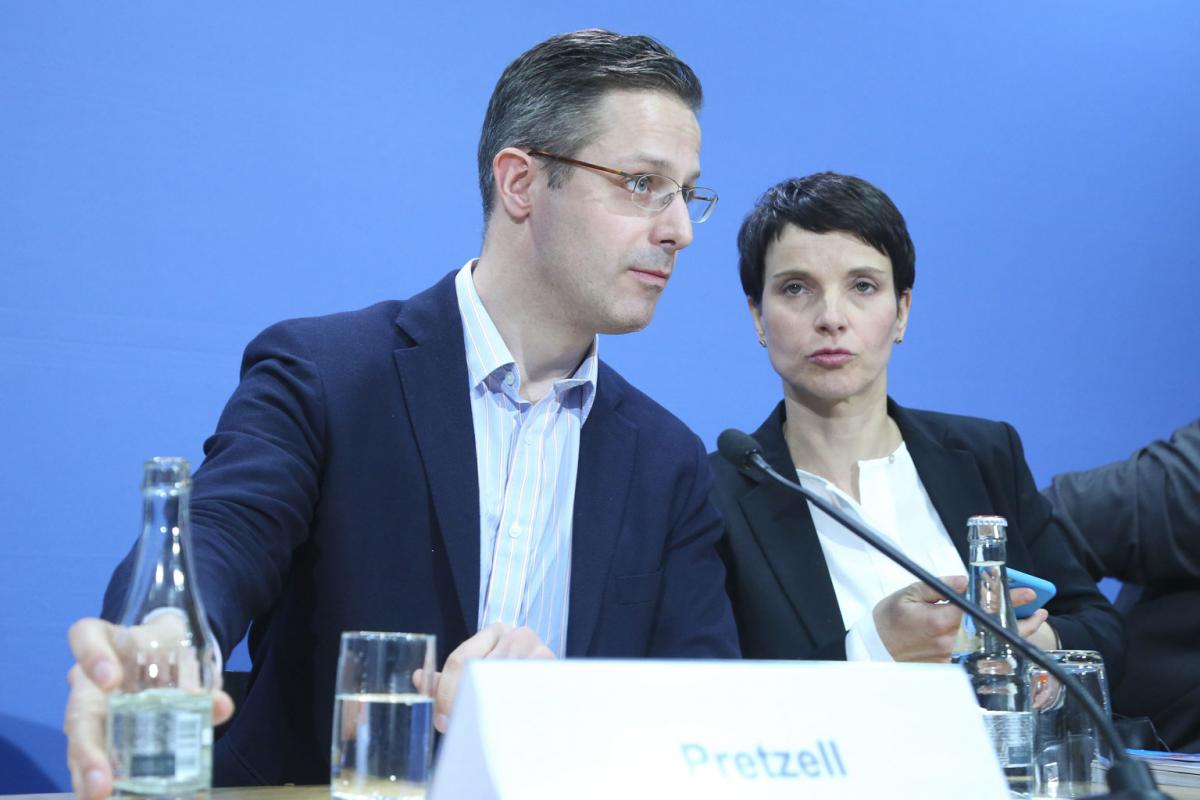 »Krasser als die NPD«. Die AfD mit ihrem Promipaar Marcus Pretzell (Landessprecher Nordrhein-Westfalen) und Frauke Petry (Bundessprecherin)