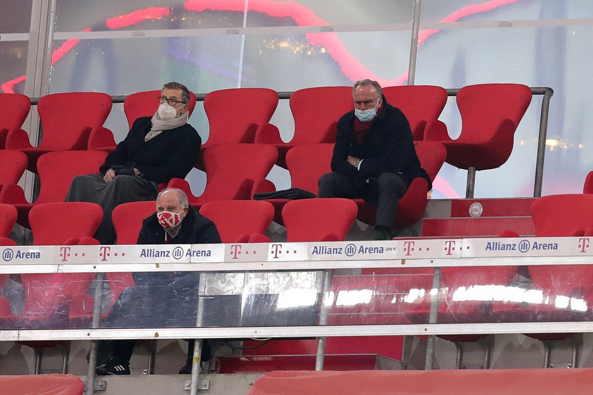 Karl-Heinz Rummenigge und Uli Hoeneß im Stadion des FC Bayern