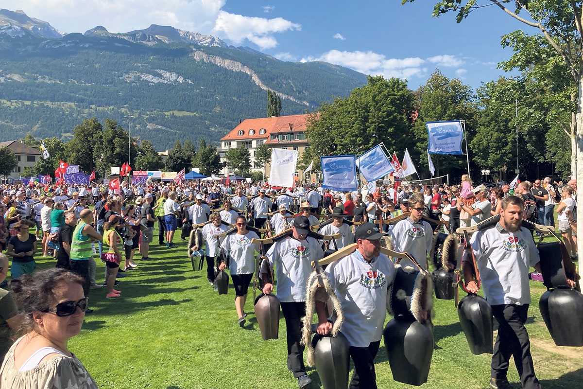 Die »Freiheitstrychler« bei einer Demonstration in Chur am 5. September