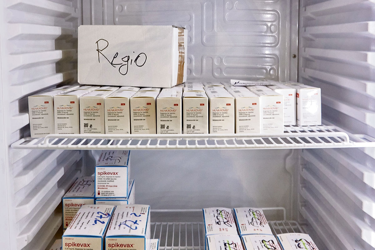 Impfstoff gegen Sars-CoV-2 im Kühlschrank