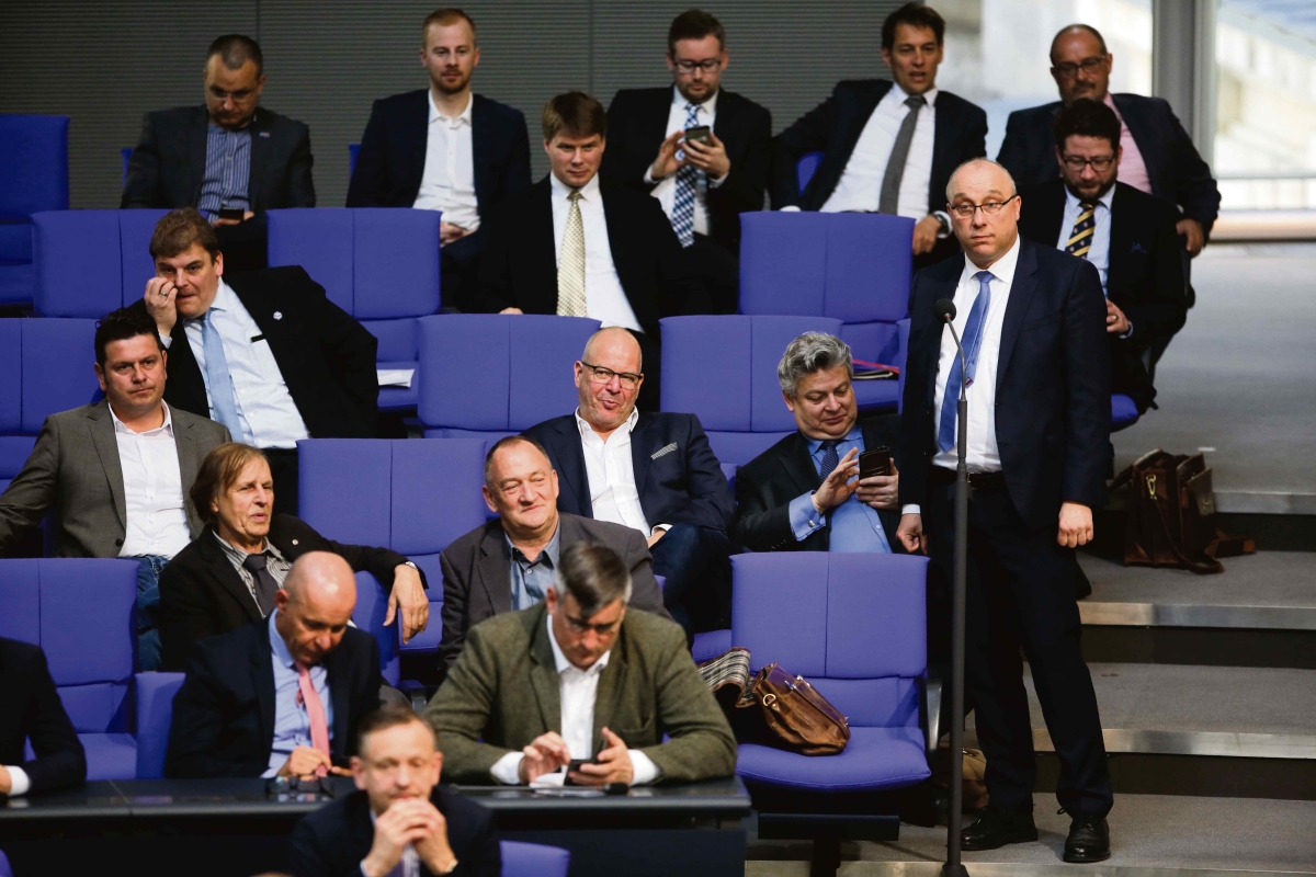 Jens Maier mit seinen alten Kameraden von der AfD-Bundestagsfraktion