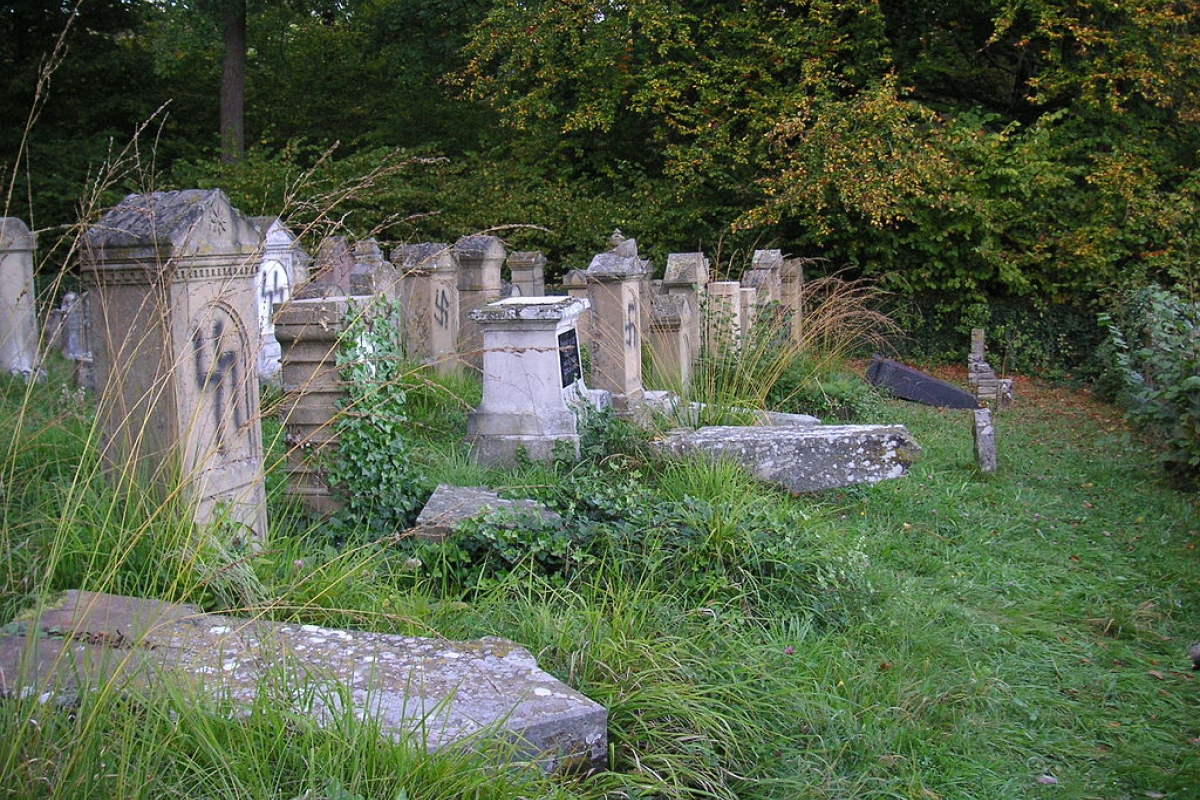 geschändeter jüdischer Friedhof in Freudental