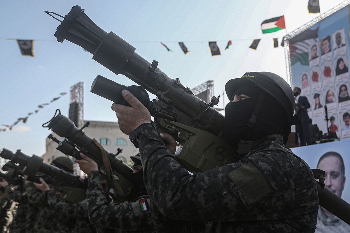 Bild von schwerbewaffneten Mitgliedern der palästinensischen Terrorrganisation »Islamischer Jihad« mit  im Gazastreifen