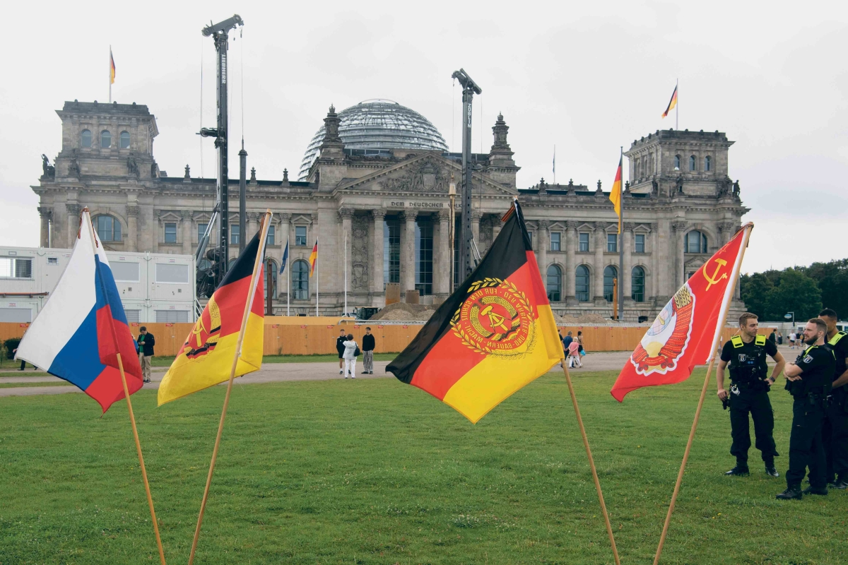 Dritter Jahrestag des versuchten Sturms des Reichstagsgebäudes