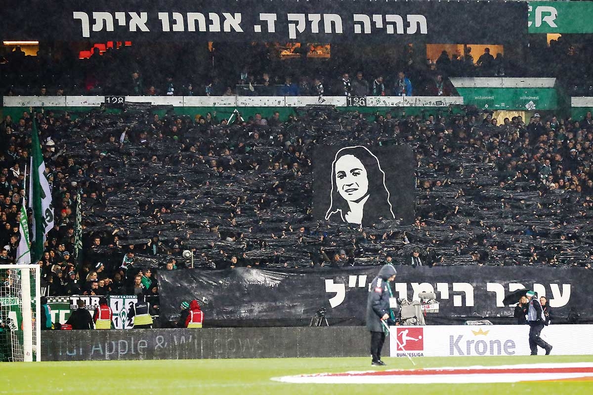 In Gedenken an Inbar Haiman. Am 19. Dezember erinnerten Fans von Werder Bremen an die israelischen Opfer des Hamas-Terrors