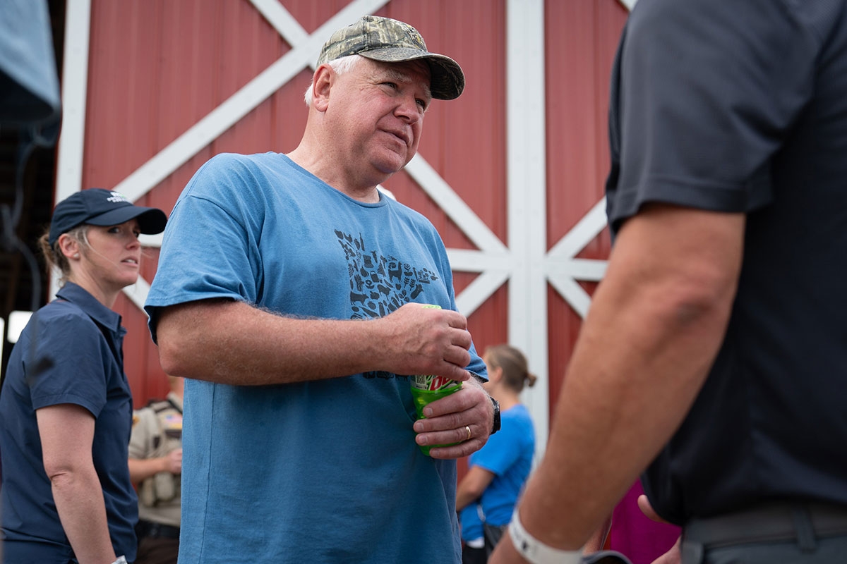 Tim Walz, Gouverneur des US-Bundesstaats Minnesota und der von Kamala Harris ausgewählte Kandidat für die ­Vizepräsidentschaft, bei einem Auftritt in Morgan, Minnesota, 2. August