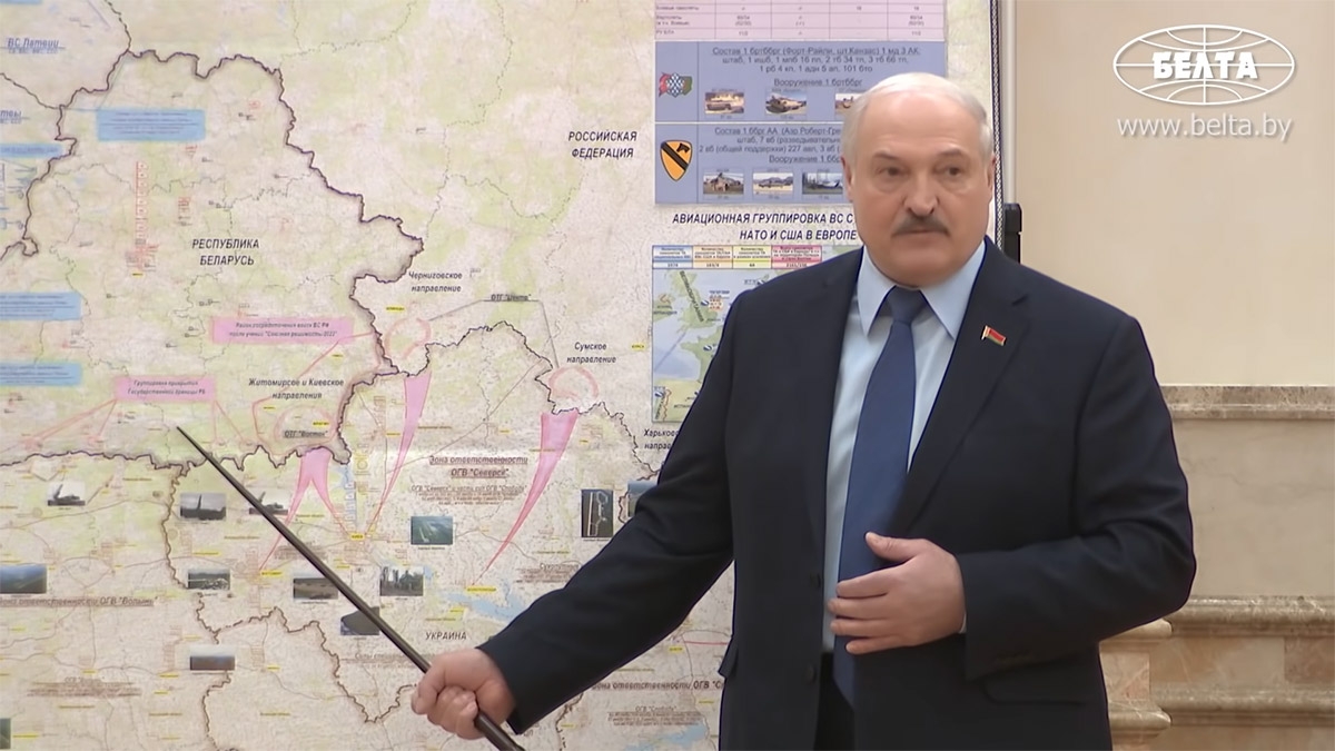 Alexander Lukaschenko bei einem Treffen mit Mitgliedern des Sicherheitsrats und der Führung des Ministerrats