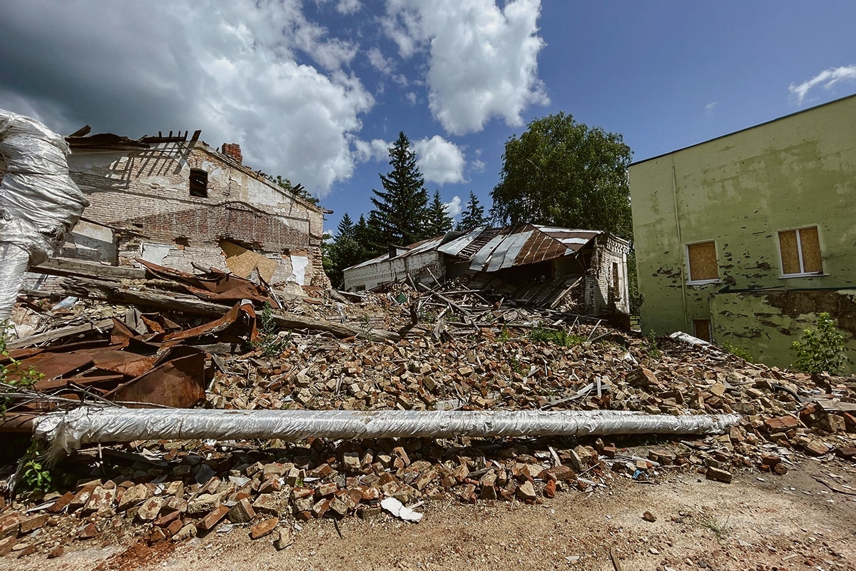 Kupjansk: die zerstörte Markthalle