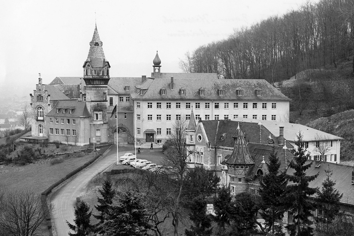 Die Rosenburg in Bonn war bis 1973 Sitz des Bundesjustizministeriums, Aufnahme von 1950