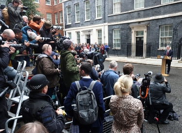 Andrang vor der Downing Street 10. Der neue Premierminister Keir Starmer am Tag nach seinem Wahlsieg