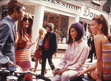 Junge Menschen in der Londonder Carnaby Street, 1966