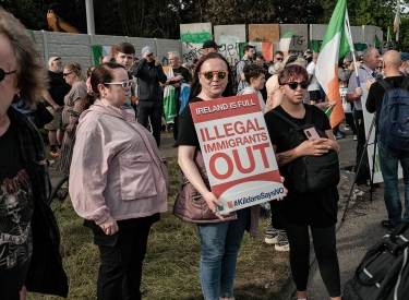 Besorgte Bürger, Irland-Edition. Seit Wochen protestieren Menschen gegen eine Flüchtlingsunterkunft im Dublin Stadtteil Coolock