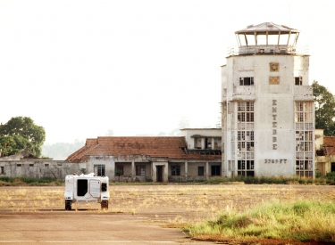 Das alte Terminal des Flughafens Entebbe (1994)