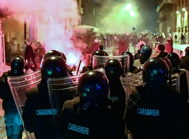 Carabinieri in Neapel im Oktober 2020