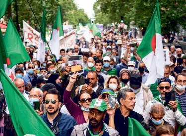 Demonstration zur Unterstützung der algerischen Protestbewegung Hirak