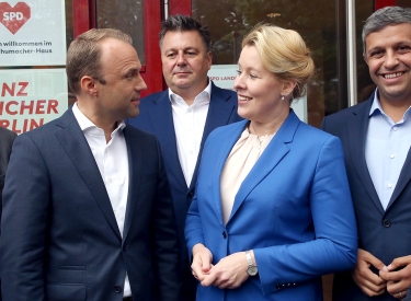 Franziska Giffey (SPD) und Sebastian Czaja (FDP) vor Sondierungsgesprächen am 4. Oktober