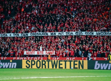 Tribüne mit Banner 1. FC Union Berlin