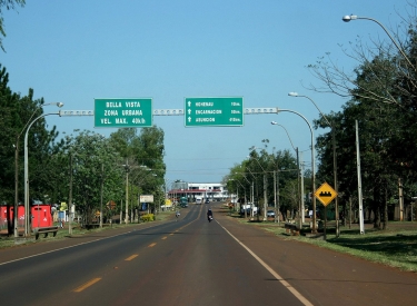Straße in Hohenau, Paraguay