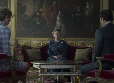 Imelda Staunton als Elizabeth II in The Crown