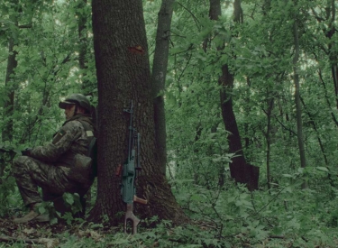 Soldaten in einem Wald