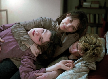 Lucas, Mutter Isabelle (Juliette Binoche) und Bruder Quentin (Vincent Lacoste)