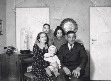 Ein letztes Fotos. Die Familie Wessinger am 13. Februar 1945, ein Tag bevor Helmut (o. l.) und seine Mutter nach Theresienstadt deportiert wurden